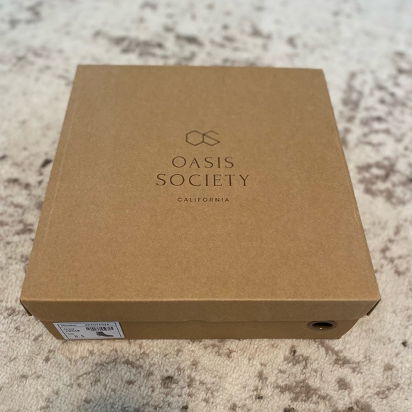 Oasis Soviet Anastasia Cream Lug Chelsea Boot - Picture 8 of 9
